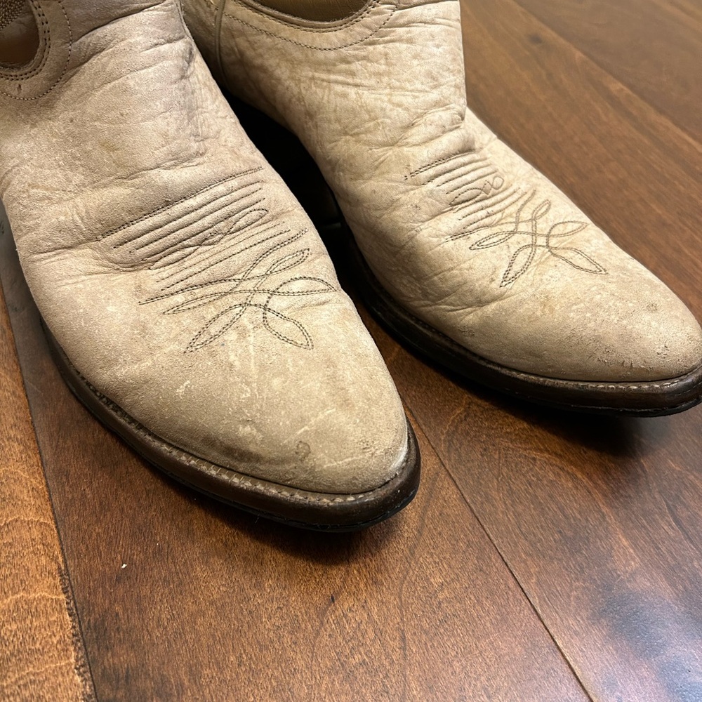 Vintage Justin Cowboy Boots - Picture 10 of 10
